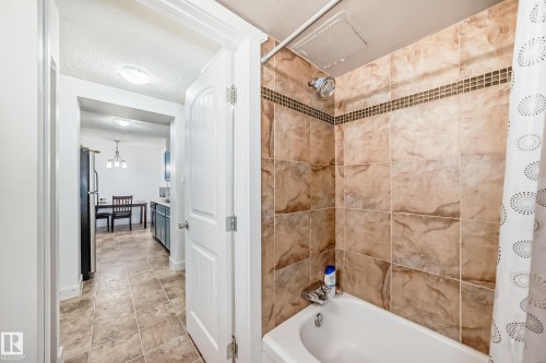 305 12841 65 Street, Edmonton, AB - Indoor Photo Showing Bathroom