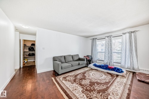 305 12841 65 Street, Edmonton, AB - Indoor Photo Showing Living Room