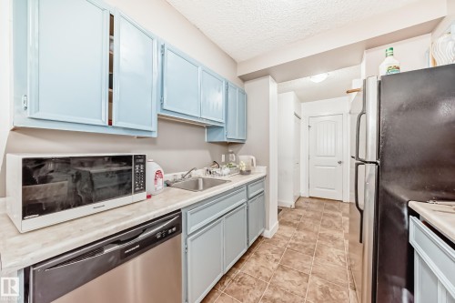 305 12841 65 Street, Edmonton, AB - Indoor Photo Showing Kitchen With Stainless Steel Kitchen With Upgraded Kitchen