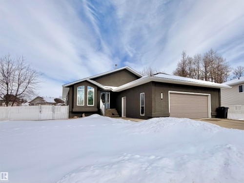 3520 45 Street  Drayton Valley, AB T7A 1W3