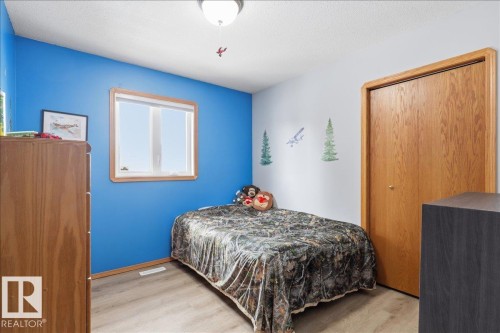 228 Parkside Drive, Wetaskiwin, AB - Indoor Photo Showing Bedroom