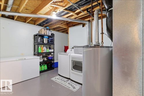 228 Parkside Drive, Wetaskiwin, AB - Indoor Photo Showing Laundry Room