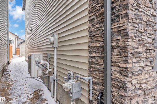 2611 Price Common, Edmonton, AB - Outdoor