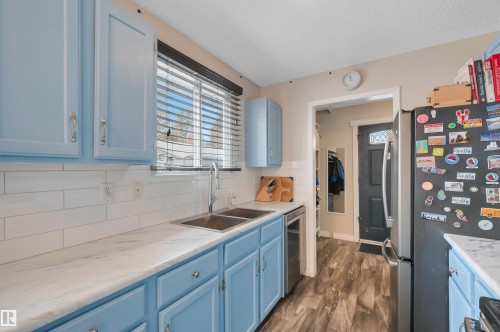 34 Walden Crescent, St. Albert, AB - Indoor Photo Showing Kitchen With Double Sink