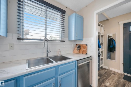 34 Walden Crescent, St. Albert, AB - Indoor Photo Showing Kitchen With Double Sink