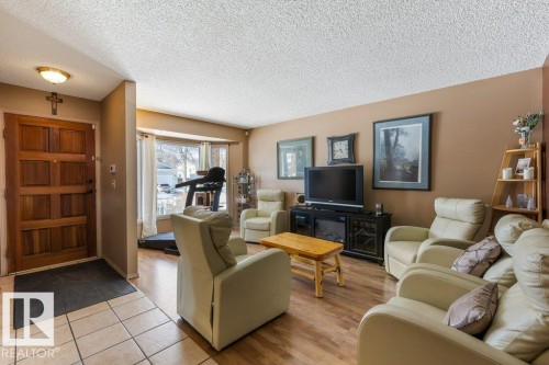 53 Dayton Crescent, St. Albert, AB - Indoor Photo Showing Living Room
