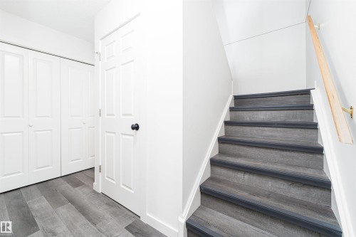 129 Londonderry Square, Edmonton, AB - Indoor Photo Showing Other Room