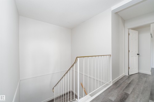 129 Londonderry Square, Edmonton, AB - Indoor Photo Showing Other Room
