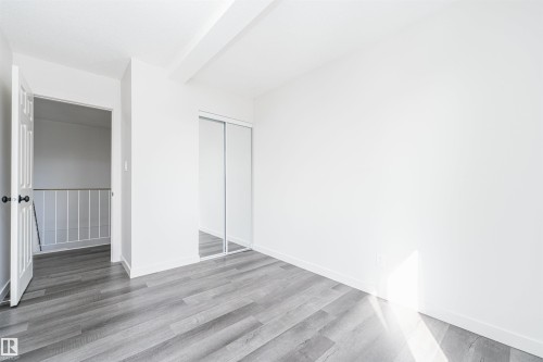 129 Londonderry Square, Edmonton, AB - Indoor Photo Showing Other Room