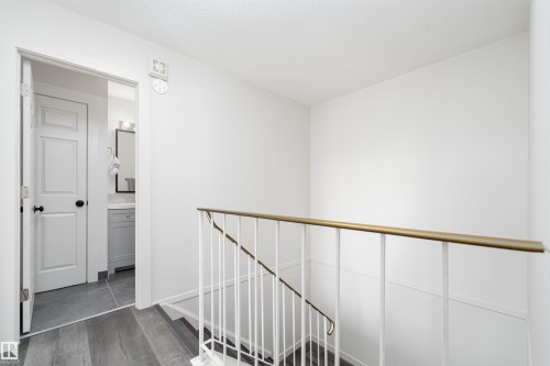 129 Londonderry Square, Edmonton, AB - Indoor Photo Showing Other Room