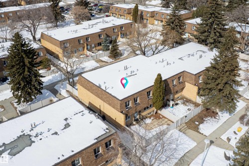 129 Londonderry Square, Edmonton, AB - Outdoor