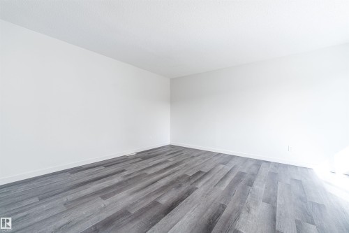 129 Londonderry Square, Edmonton, AB - Indoor Photo Showing Other Room
