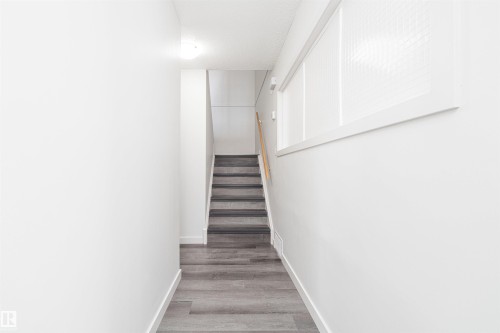 129 Londonderry Square, Edmonton, AB - Indoor Photo Showing Other Room