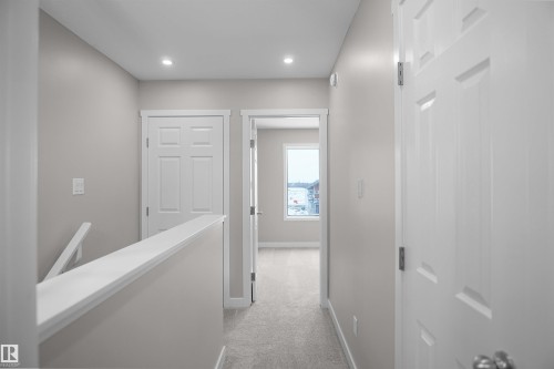 5135 River'S Edge Way, Edmonton, AB - Indoor Photo Showing Other Room