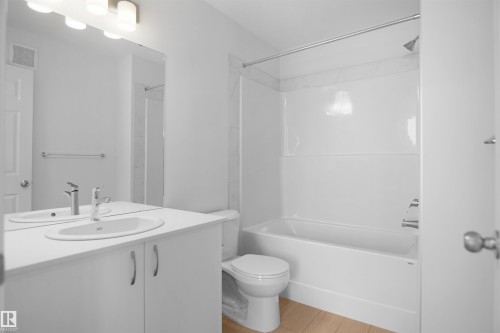 5133 River'S Edge Way, Edmonton, AB - Indoor Photo Showing Bathroom