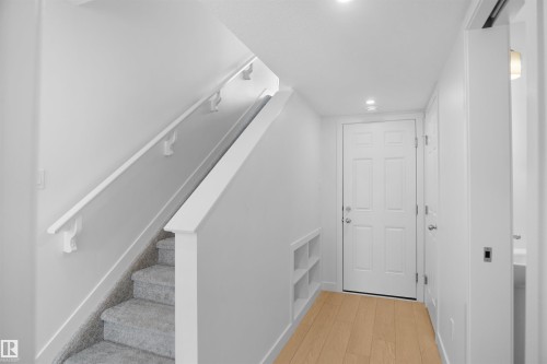 5133 River'S Edge Way, Edmonton, AB - Indoor Photo Showing Other Room