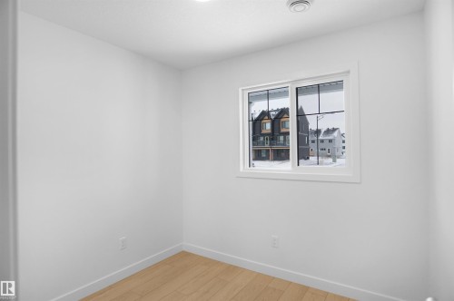 5133 River'S Edge Way, Edmonton, AB - Indoor Photo Showing Other Room