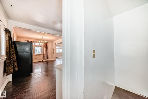 11619 96 Street, Edmonton, AB - Indoor Photo Showing Other Room