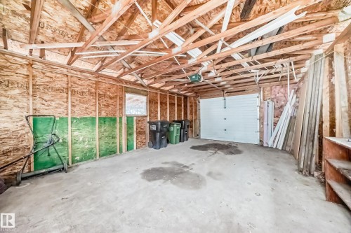 11619 96 Street, Edmonton, AB - Indoor Photo Showing Garage