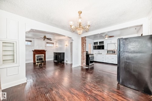 11619 96 Street, Edmonton, AB - Indoor