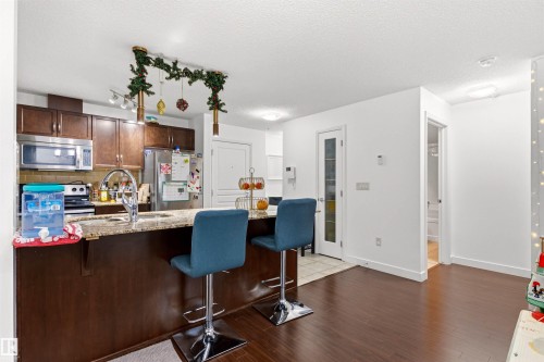 224 2045 Grantham Court, Edmonton, AB - Indoor Photo Showing Kitchen With Upgraded Kitchen