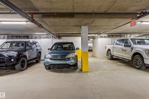 224 2045 Grantham Court, Edmonton, AB - Indoor Photo Showing Garage