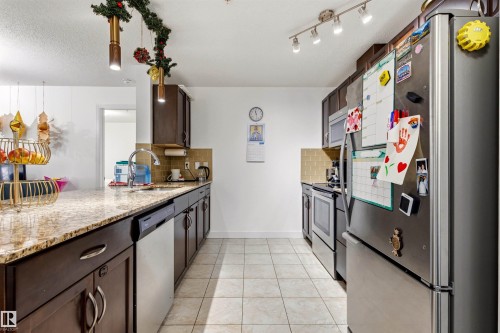 224 2045 Grantham Court, Edmonton, AB - Indoor Photo Showing Kitchen