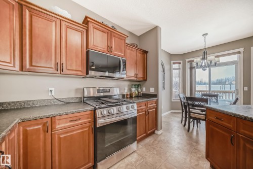 104 Westerra Boulevard, Stony Plain, AB - Indoor Photo Showing Kitchen