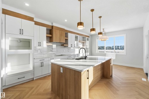 94 Eldridge Pointe, St. Albert, AB - Indoor Photo Showing Kitchen With Upgraded Kitchen