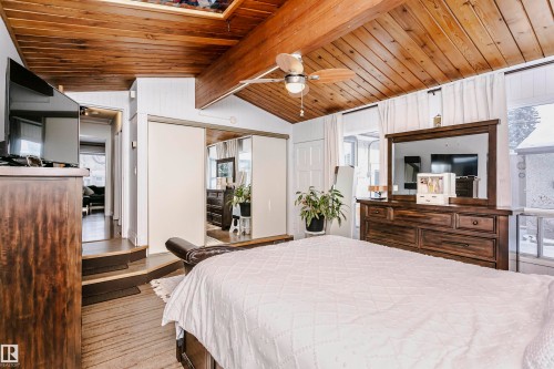 33 Sunnyside Crescent, St. Albert, AB - Indoor Photo Showing Bedroom