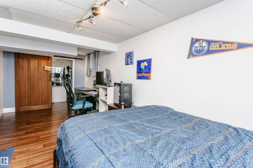 33 Sunnyside Crescent, St. Albert, AB - Indoor Photo Showing Bedroom