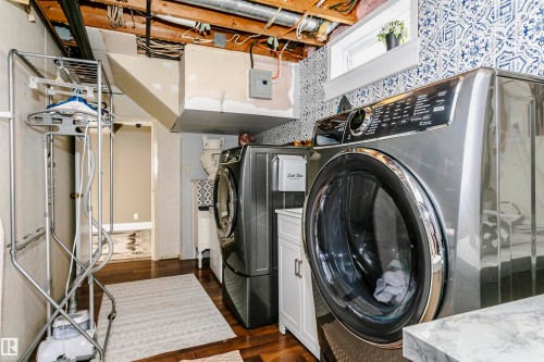 33 Sunnyside Crescent, St. Albert, AB - Indoor Photo Showing Laundry Room