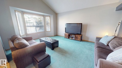 3839 24 Street, Edmonton, AB - Indoor Photo Showing Living Room
