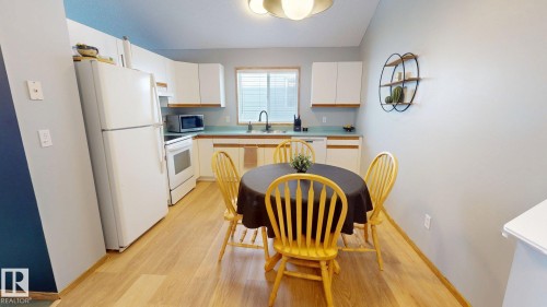 3839 24 Street, Edmonton, AB - Indoor