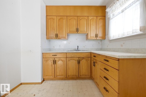 9039 90 Street, Edmonton, AB - Indoor Photo Showing Kitchen