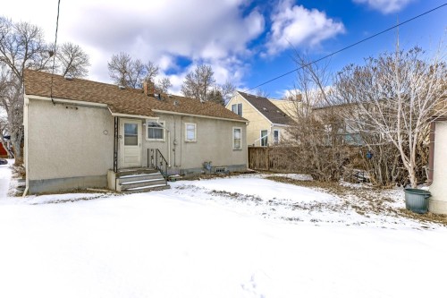 9039 90 Street, Edmonton, AB - Outdoor