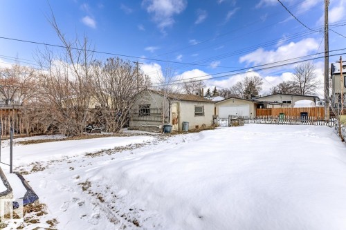 9039 90 Street, Edmonton, AB - Outdoor