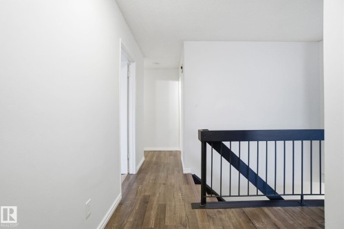 1130 Knottwood Road E, Edmonton, AB - Indoor