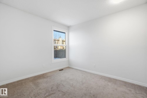 1130 Knottwood Road E, Edmonton, AB - Indoor Photo Showing Other Room