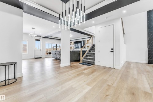 304 33 Avenue, Edmonton, AB - Indoor