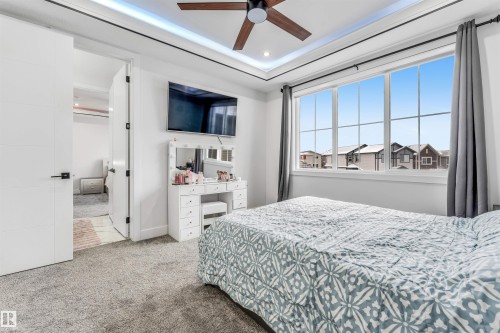 304 33 Avenue, Edmonton, AB - Indoor Photo Showing Bedroom