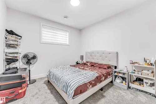 304 33 Avenue, Edmonton, AB - Indoor Photo Showing Bedroom