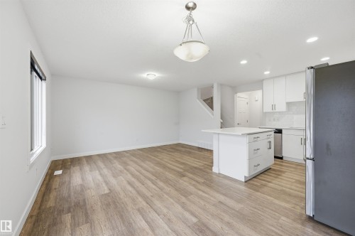 3609 Atkinson Loop, Edmonton, AB - Indoor Photo Showing Other Room
