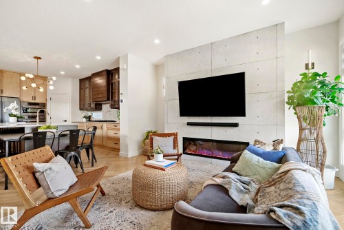 8803 Strathearn Drive, Edmonton, AB - Indoor Photo Showing Living Room