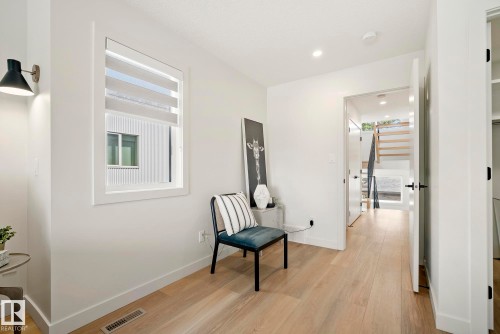 8803 Strathearn Drive, Edmonton, AB - Indoor Photo Showing Other Room