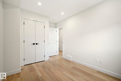 8803 Strathearn Drive, Edmonton, AB - Indoor Photo Showing Other Room