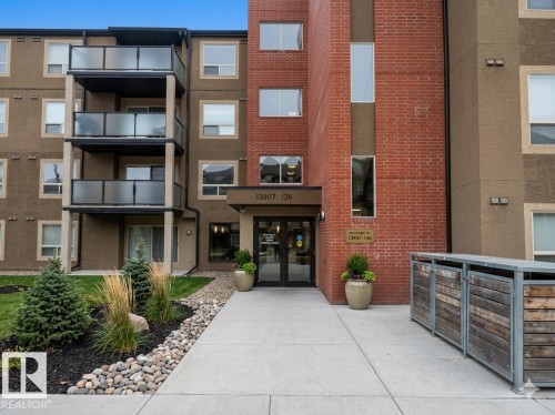 208 13907 136 Street  Edmonton, AB T6V 1Y5