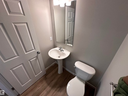 1728 Erker Way, Edmonton, AB - Indoor Photo Showing Bathroom