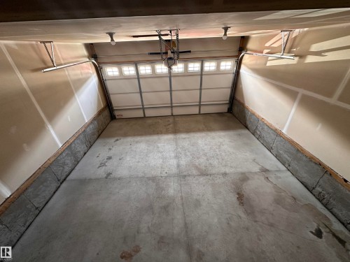 1728 Erker Way, Edmonton, AB - Indoor Photo Showing Garage