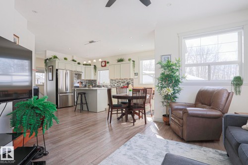 8 Main Street, Entwistle, AB - Indoor